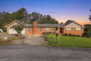 49 Jones Street, Toccoa, GA 30577