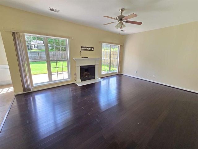 3931 McGuire Way, Kennesaw, GA 30144