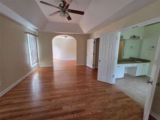 3931 McGuire Way, Kennesaw, GA 30144