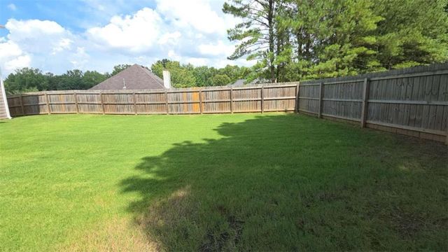 3931 McGuire Way, Kennesaw, GA 30144