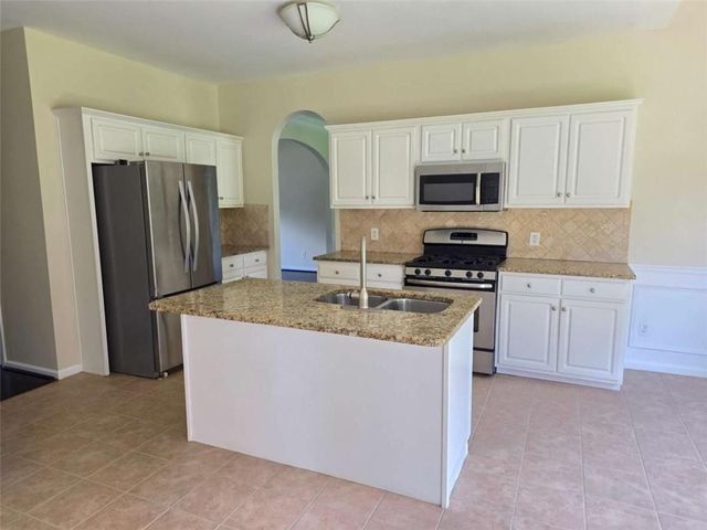 3931 McGuire Way, Kennesaw, GA 30144