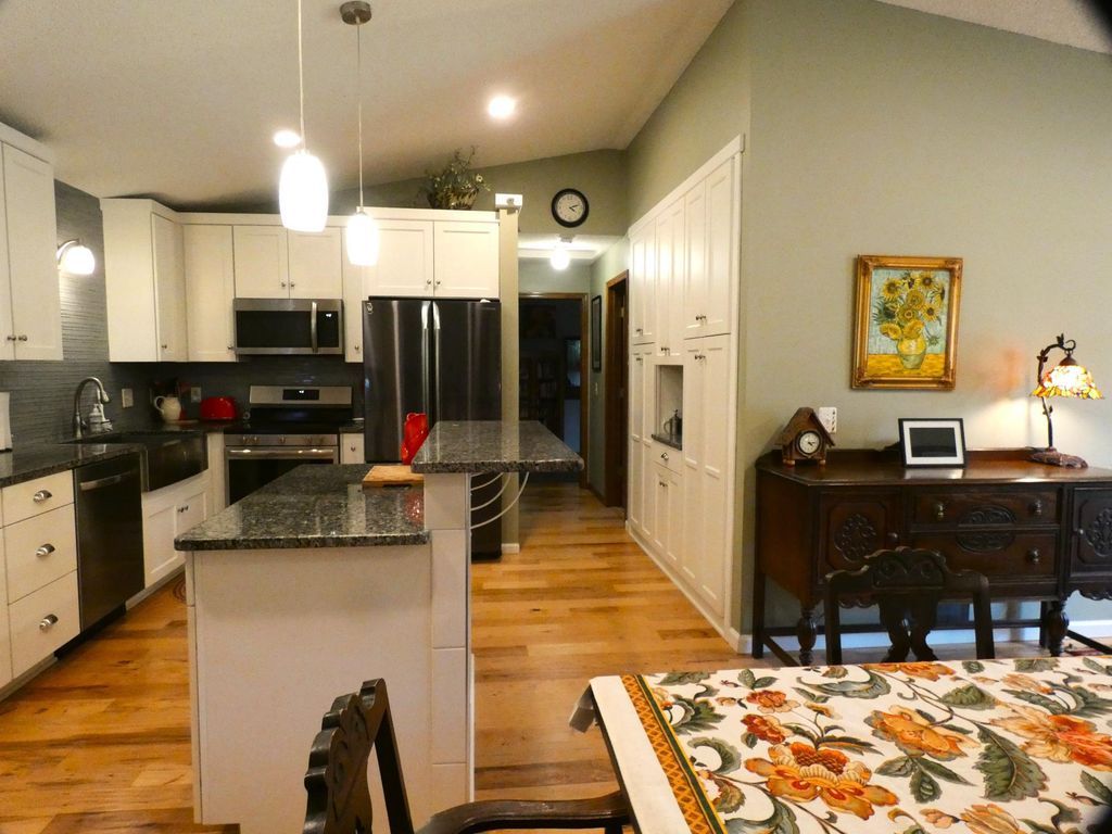 2456 Grenadier Avenue N, Oakdale, MN 55128 — photo 4