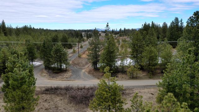 18324 W Burnett Rd, Nine Mile Falls, WA 99026