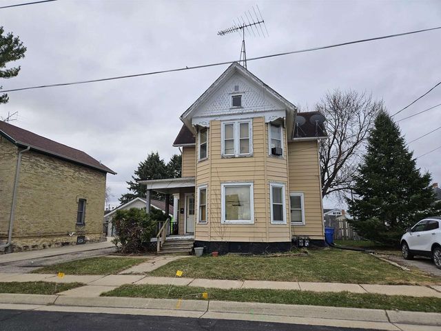 219 Emerald Street, Watertown, WI 53098