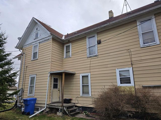 219 Emerald Street, Watertown, WI 53098