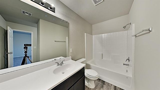11520 NW 97th Street, Yukon, OK 73099