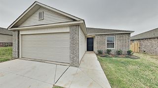 11520 NW 97th Street, Yukon, OK 73099