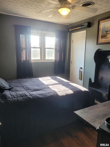 11968 E Goshen Meadows Road, Mt Vernon, IL 62864