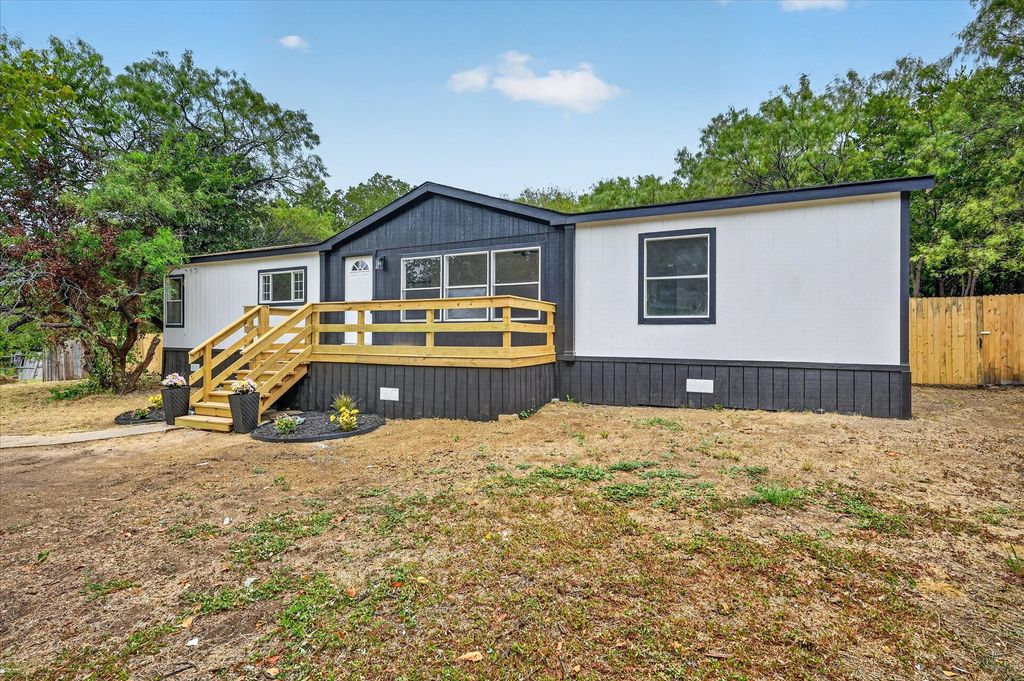 3713 Shady Lane, Joshua, TX 76058 — exterior