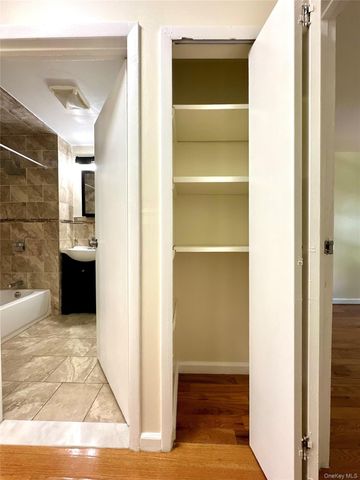 2069 Lacombe 2, Bronx, NY 10473