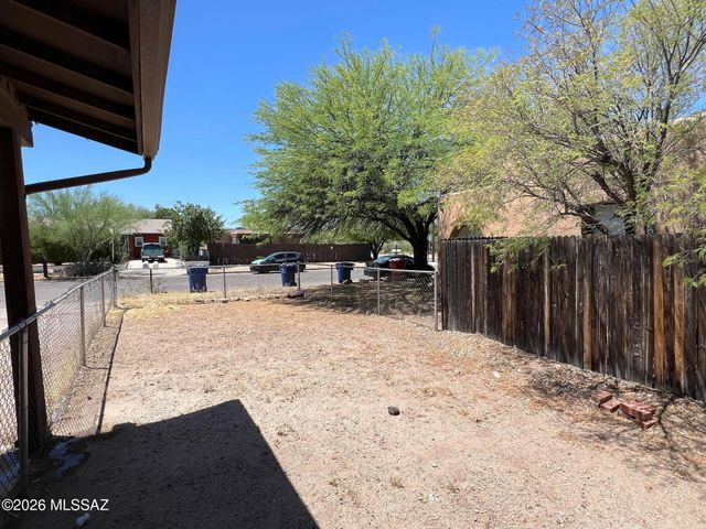 303 E Lester Street, Tucson, AZ 85705