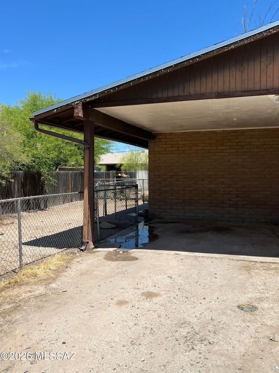 303 E Lester Street, Tucson, AZ 85705