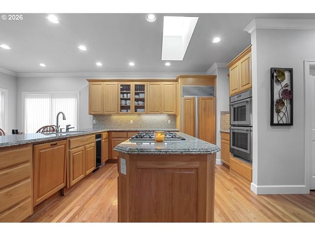 4728 CAMBRIDGE Ct, Lake Oswego, OR 97035
