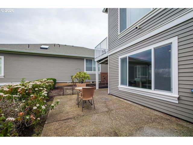 4728 CAMBRIDGE Ct, Lake Oswego, OR 97035