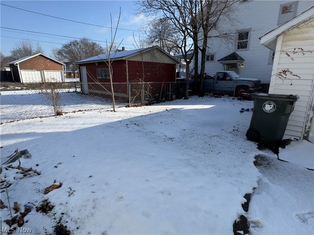 1134 Clarendon Avenue SW, Canton, OH 44710