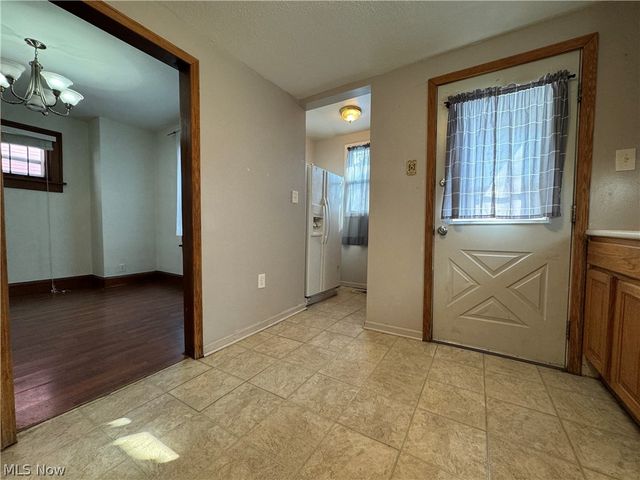 1134 Clarendon Avenue SW, Canton, OH 44710