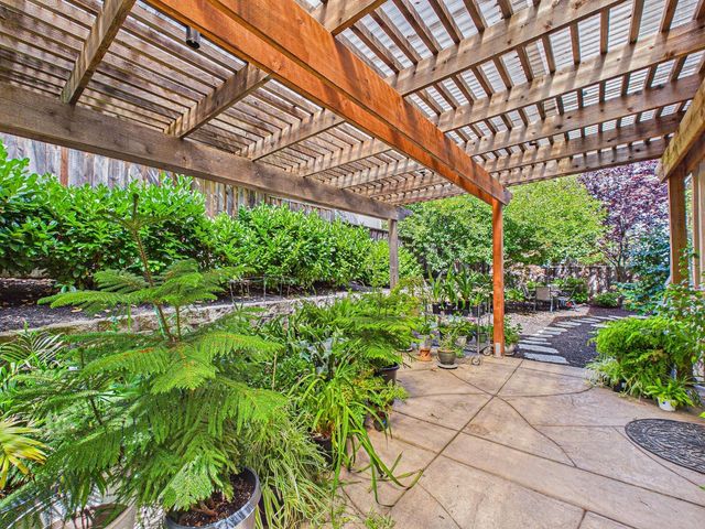 18458 Pepper Street, Castro Valley, CA 94546