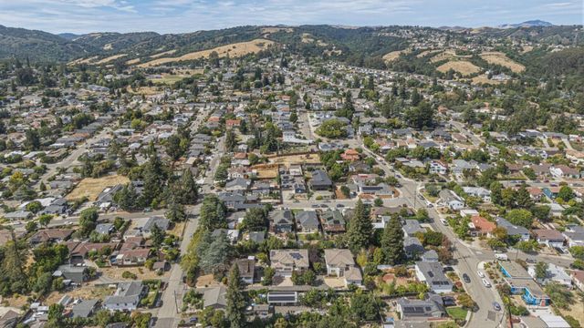 18458 Pepper Street, Castro Valley, CA 94546