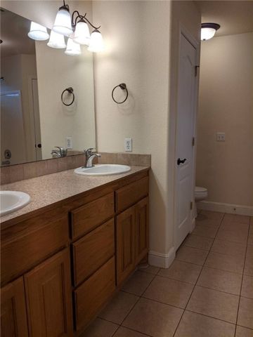 560 Dogwood Street, Centerton, AR 72719