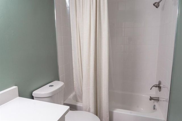 521 Watson Bay Trail, Stone Mountain, GA 30087