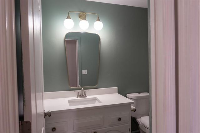 521 Watson Bay Trail, Stone Mountain, GA 30087