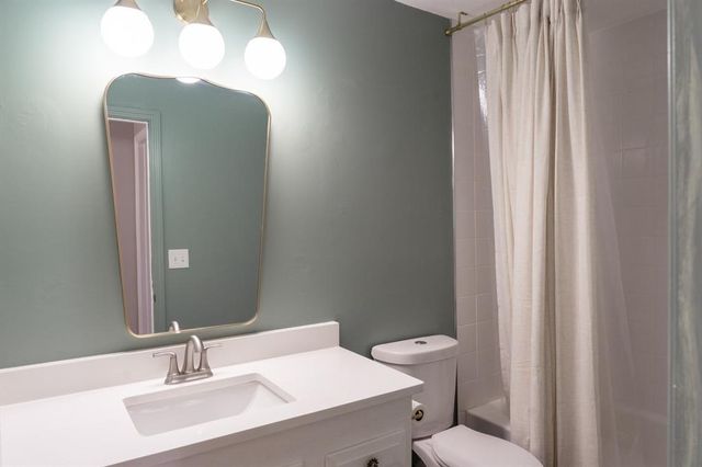 521 Watson Bay Trail, Stone Mountain, GA 30087