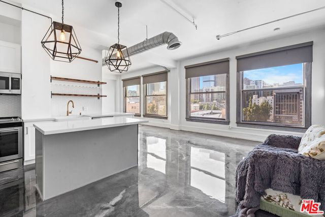 108 W 2nd Street 711, Los Angeles, CA 90012