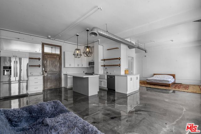 108 W 2nd Street 711, Los Angeles, CA 90012