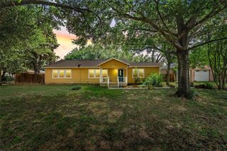 703 N Wilcox ST, Rockdale, TX 76567
