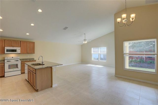 8816 100th Avenue, Vero Beach, FL 32967