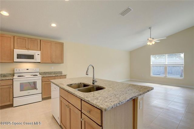 8816 100th Avenue, Vero Beach, FL 32967