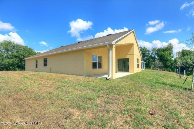 8816 100th Avenue, Vero Beach, FL 32967