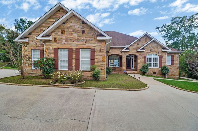 221 Wind Song Trl, Crossville, TN 38555