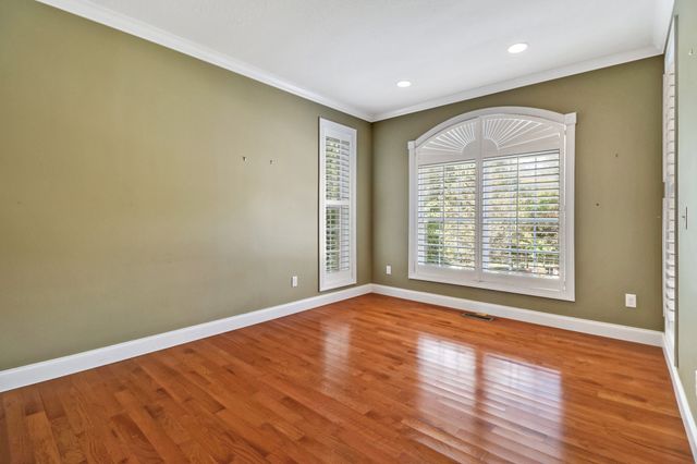 221 Wind Song Trl, Crossville, TN 38555