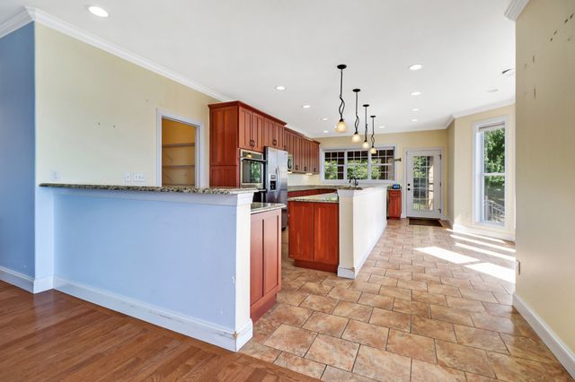 221 Wind Song Trl, Crossville, TN 38555