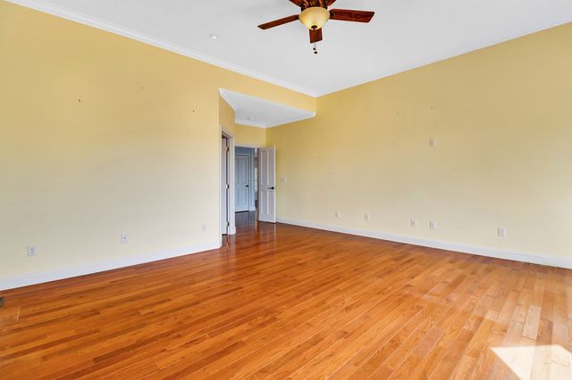 221 Wind Song Trl, Crossville, TN 38555