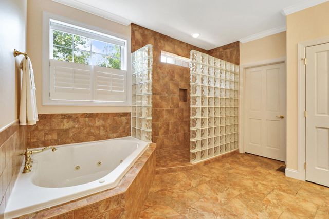 221 Wind Song Trl, Crossville, TN 38555