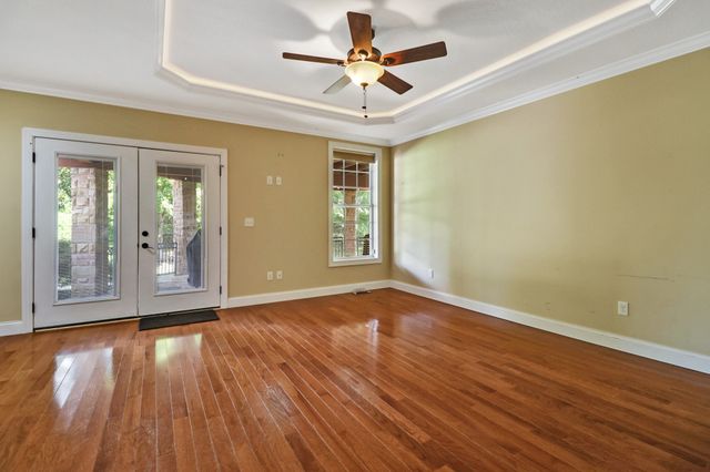 221 Wind Song Trl, Crossville, TN 38555