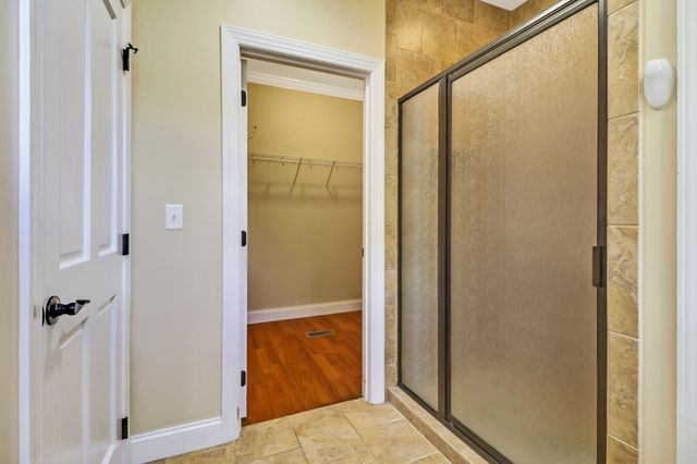 221 Wind Song Trl, Crossville, TN 38555