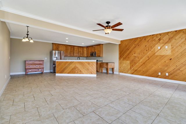 221 Wind Song Trl, Crossville, TN 38555