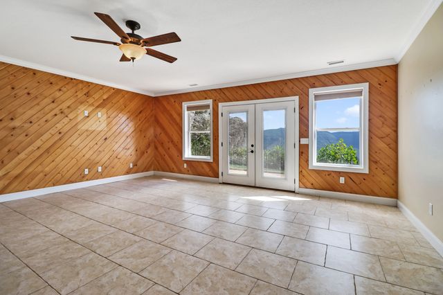 221 Wind Song Trl, Crossville, TN 38555