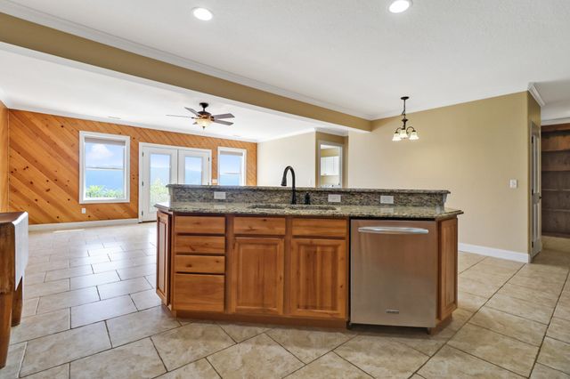 221 Wind Song Trl, Crossville, TN 38555