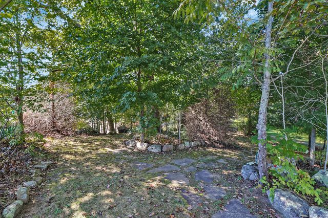 221 Wind Song Trl, Crossville, TN 38555