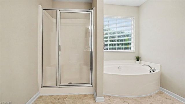518 Macgregor Drive, Burlington, NC 27217