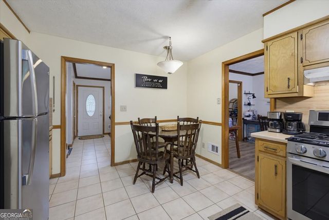 3618 Waverly Oaks Way, Snellville, GA 30039