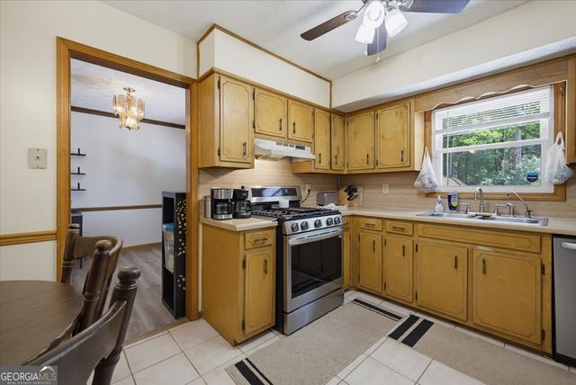 3618 Waverly Oaks Way, Snellville, GA 30039