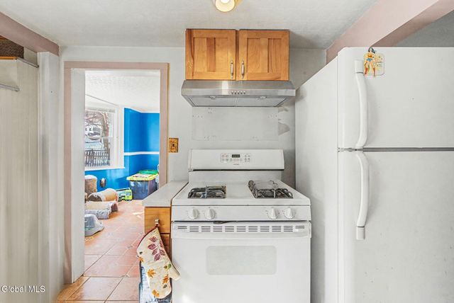 937 6th Street, Rensselaer, NY 12144