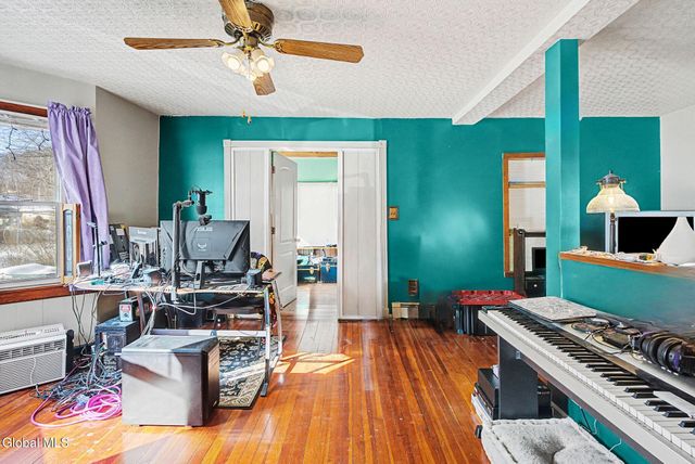 937 6th Street, Rensselaer, NY 12144