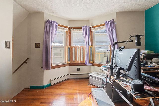 937 6th Street, Rensselaer, NY 12144