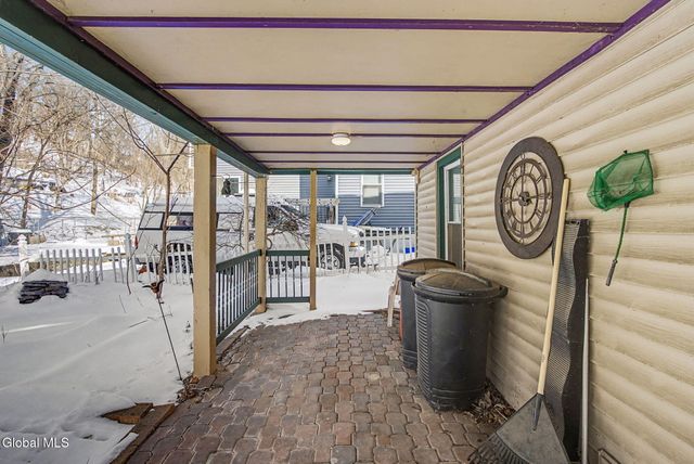 937 6th Street, Rensselaer, NY 12144